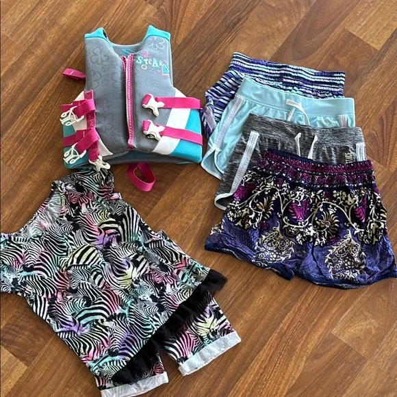 Colorful Kids' Clothing Set - Picture 1 of 1